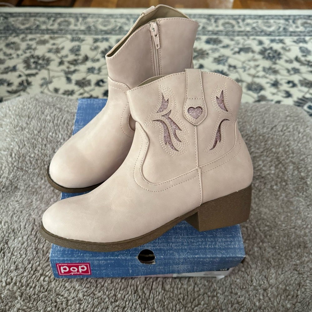 New Pop Girls Kid Sutton Blush Pink Boots size 5
